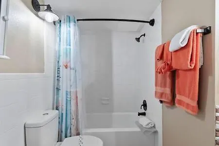 Oceanside Inn 603 - Affordable Studio With King Bed, Partial Ocean Views, Pool دايتونا بيتش بيت للعطل